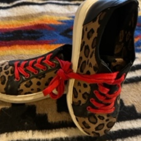 Platform Cheetah Print Shoes - Picture 3 of 7